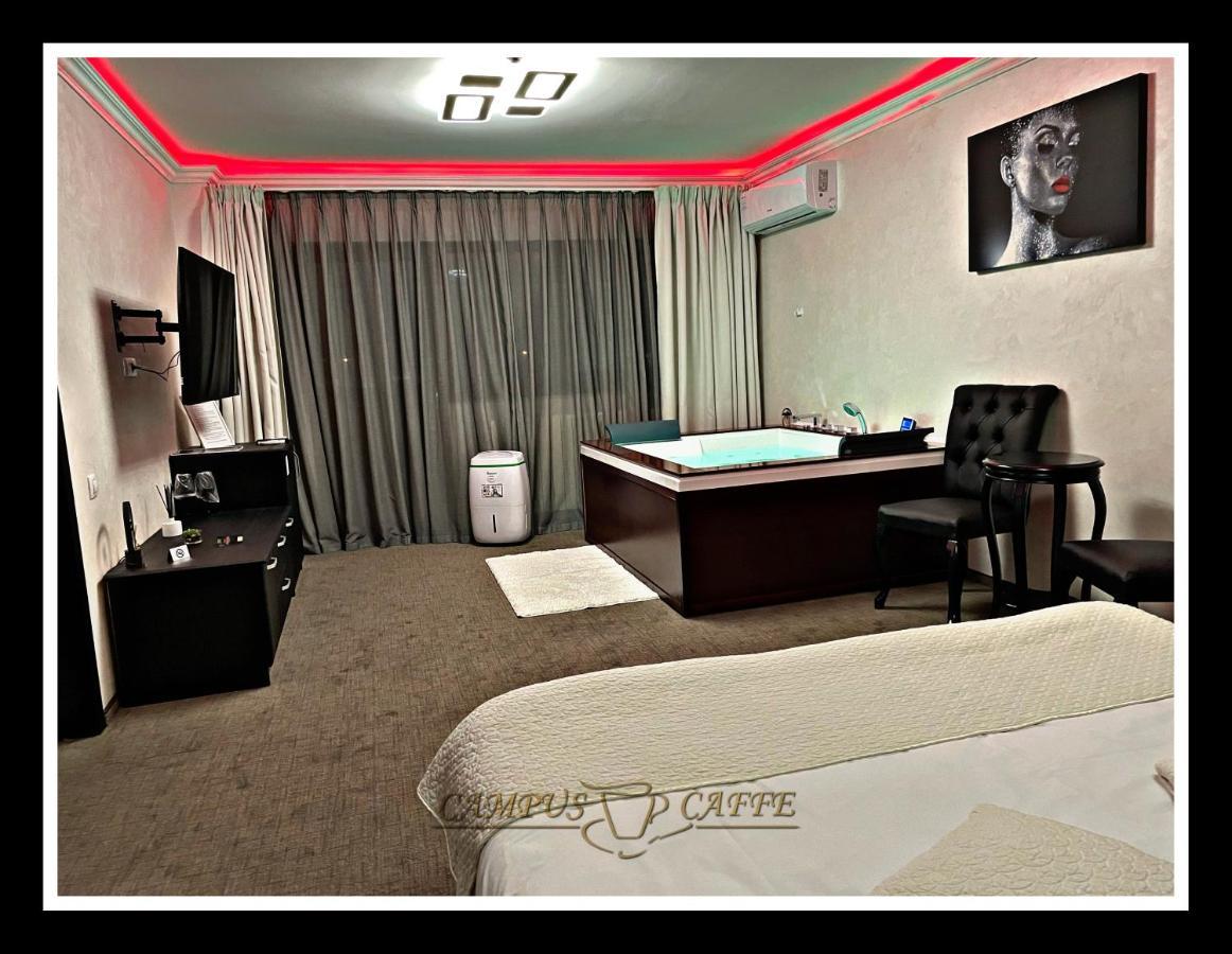 מלון בוזאו Campus Caffe Mansion מראה חיצוני תמונה